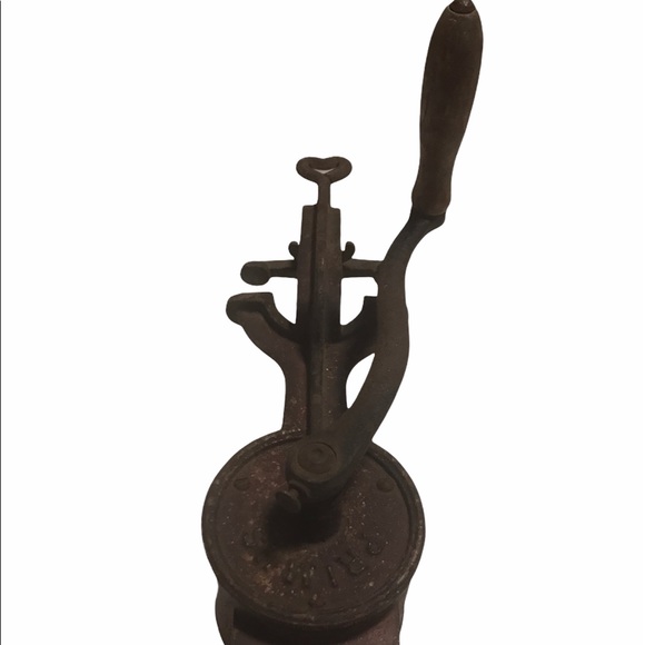 Vintage Antique Cast Iron Table Clamp Food Grater - Picture 3 of 12